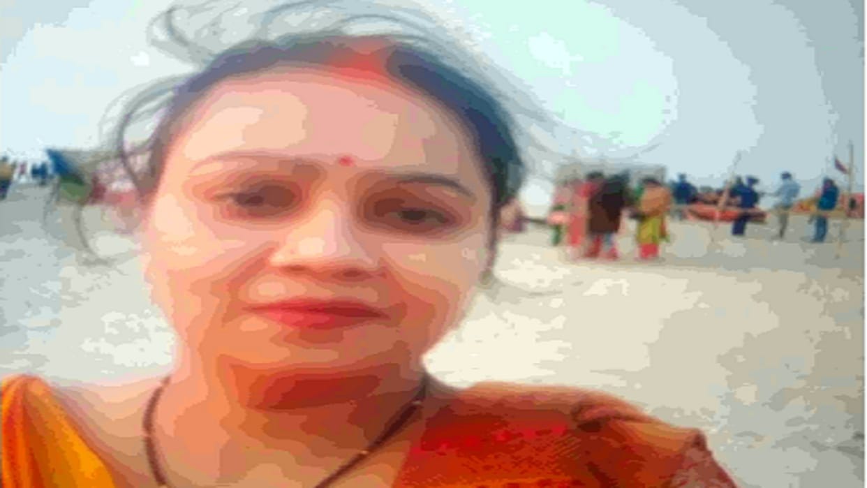 Body of woman was found in flat of society in Sector 77 Noida