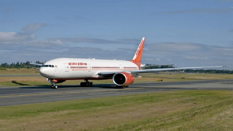 Pee on Plane: Pilot and cabin crew being made scapegoats, former pilot criticized Air India