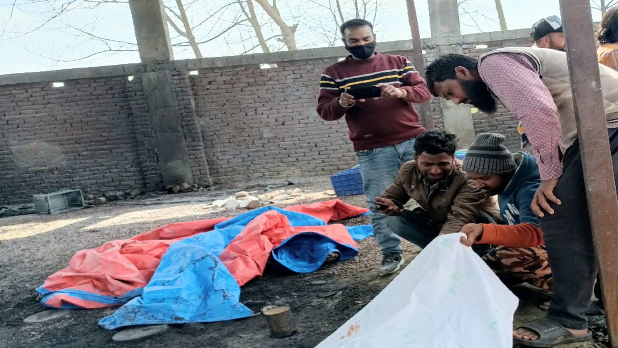 Firecracker factory blast case: with tears in eyes he identified Mother with her earring and sister by bracelet