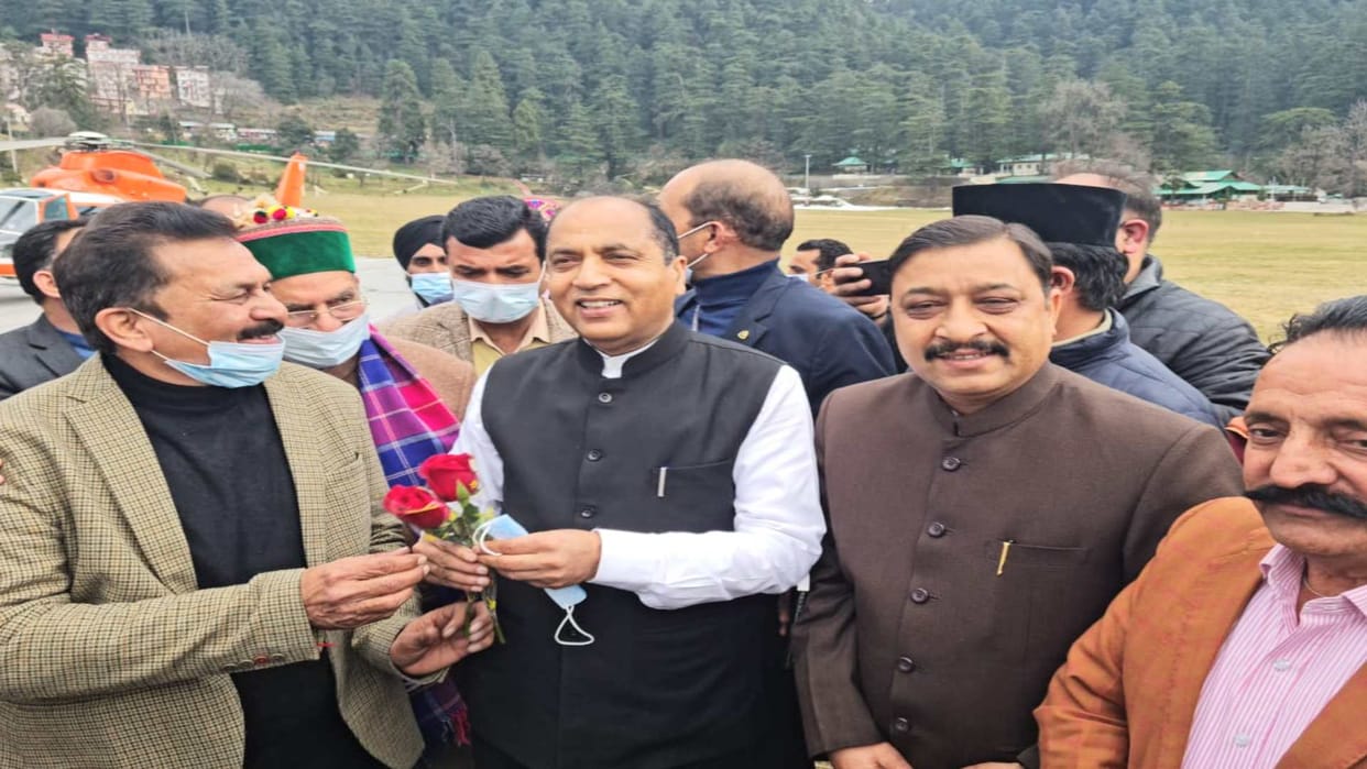 Chief Minister Jairam thakur returned with health benefits from AIIMS, received a warm welcome at Anodal