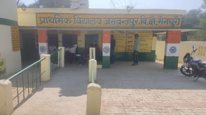 इसी बूथ पर हुई थी गड़बड़ी