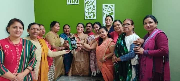 Sunita Solanki's book 'Usse Baad' released