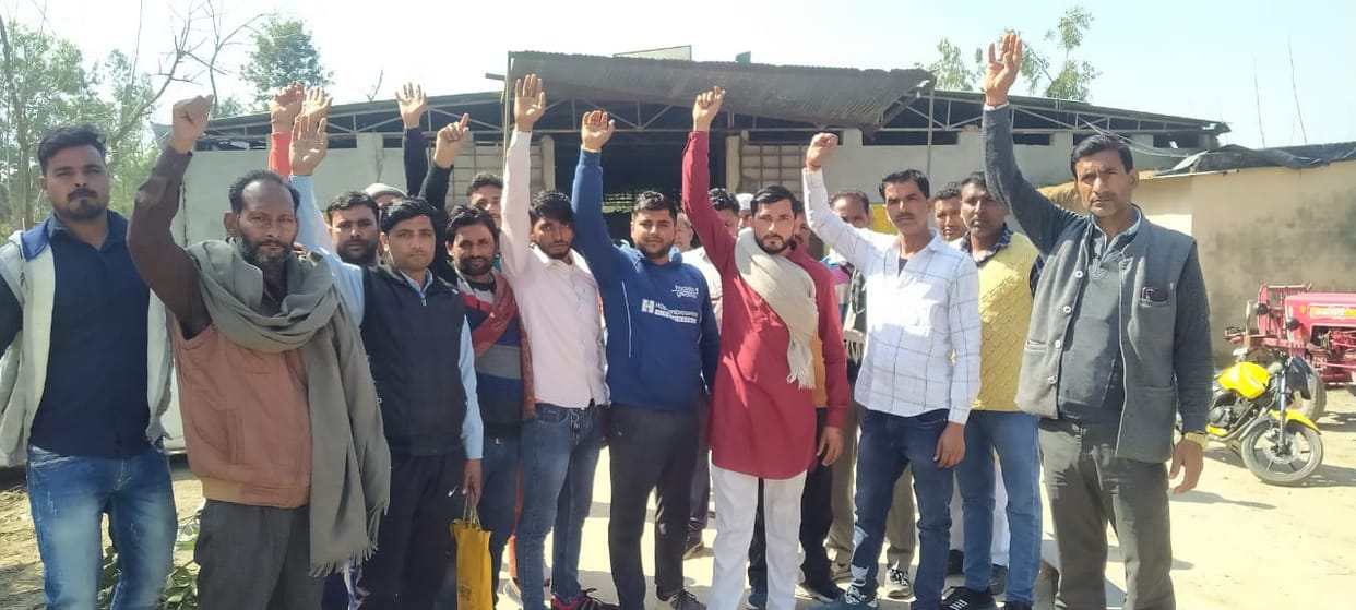 Ration dealers protested on warehouse alleging Ghatauli