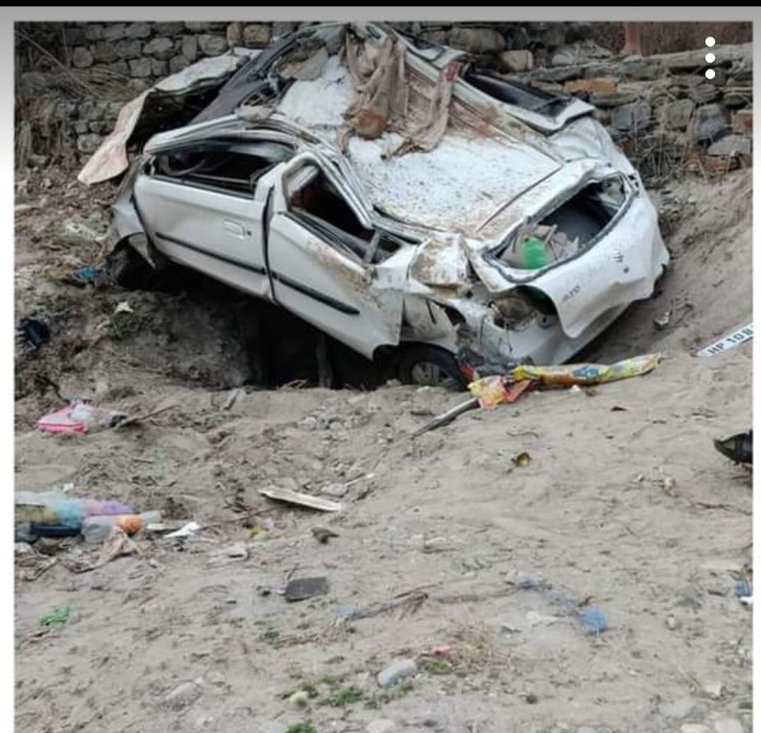 woman died in car accident in poditaal  rohru  himachal