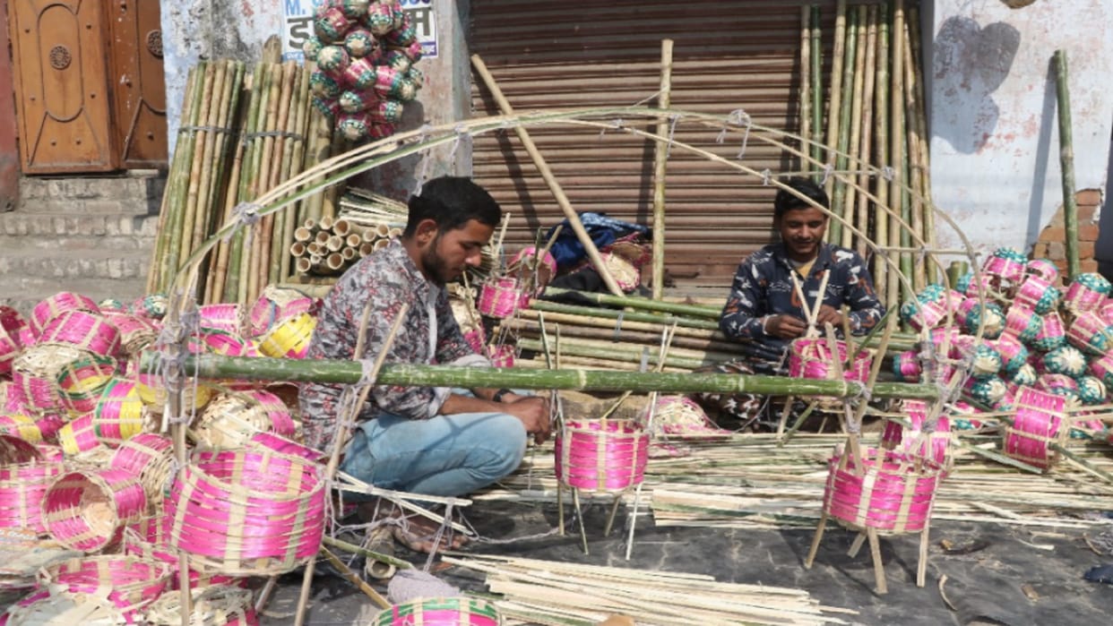Bijnor News: Dawood family has been making Kanwar for 25 years