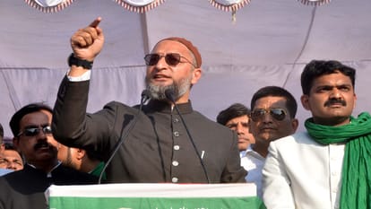 SP asks for votes by showing fear of Modi-Yogi - asaduddin owaisi