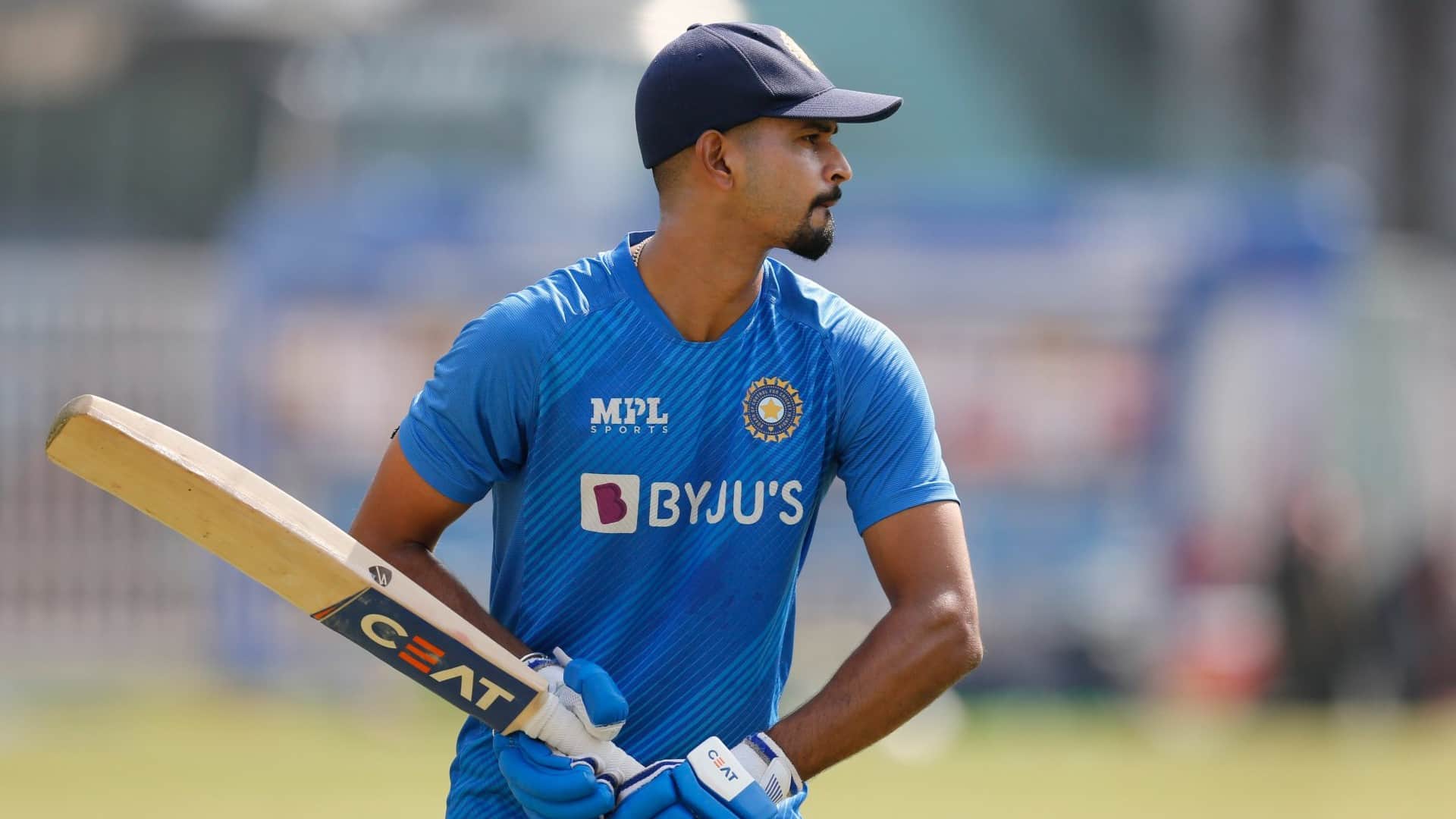 These three Players May Replace Virat Kohli at no 3 in t20 World Cup From Deepak Hooda to Shreyas Iyer