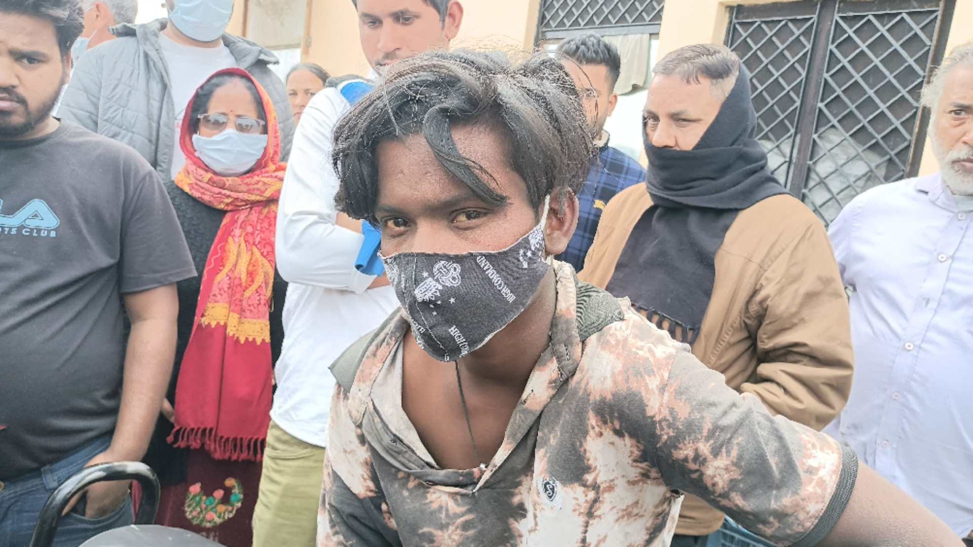 Firecracker factory blast case: with tears in eyes he identified Mother with her earring and sister by bracelet