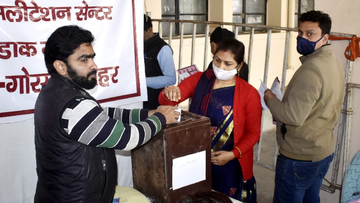 966 votes cast in Gorakhpur on second day at UP Election 2022