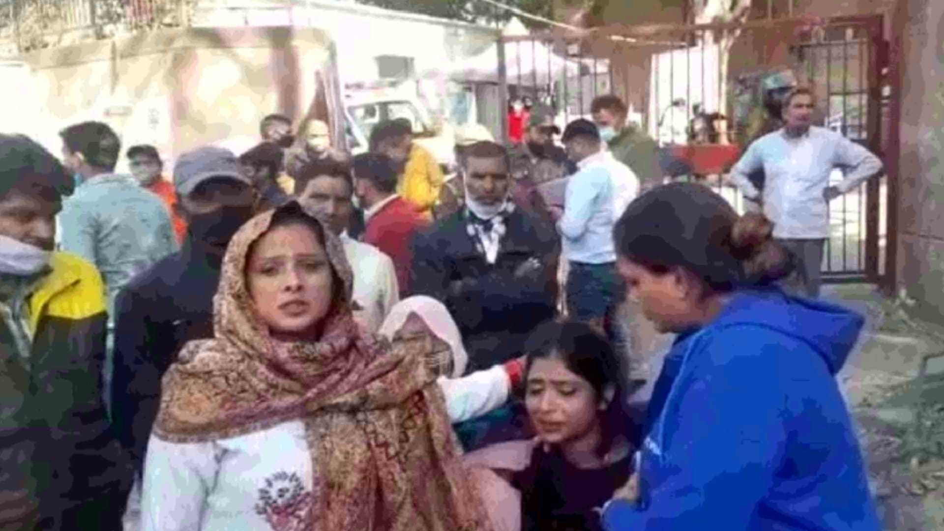 Delhi wazirabad accident drunk driver runs over mother daughter duo read horrific story and see photos