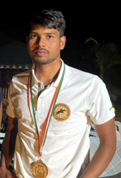 Mayank won gold in national equestrian competition