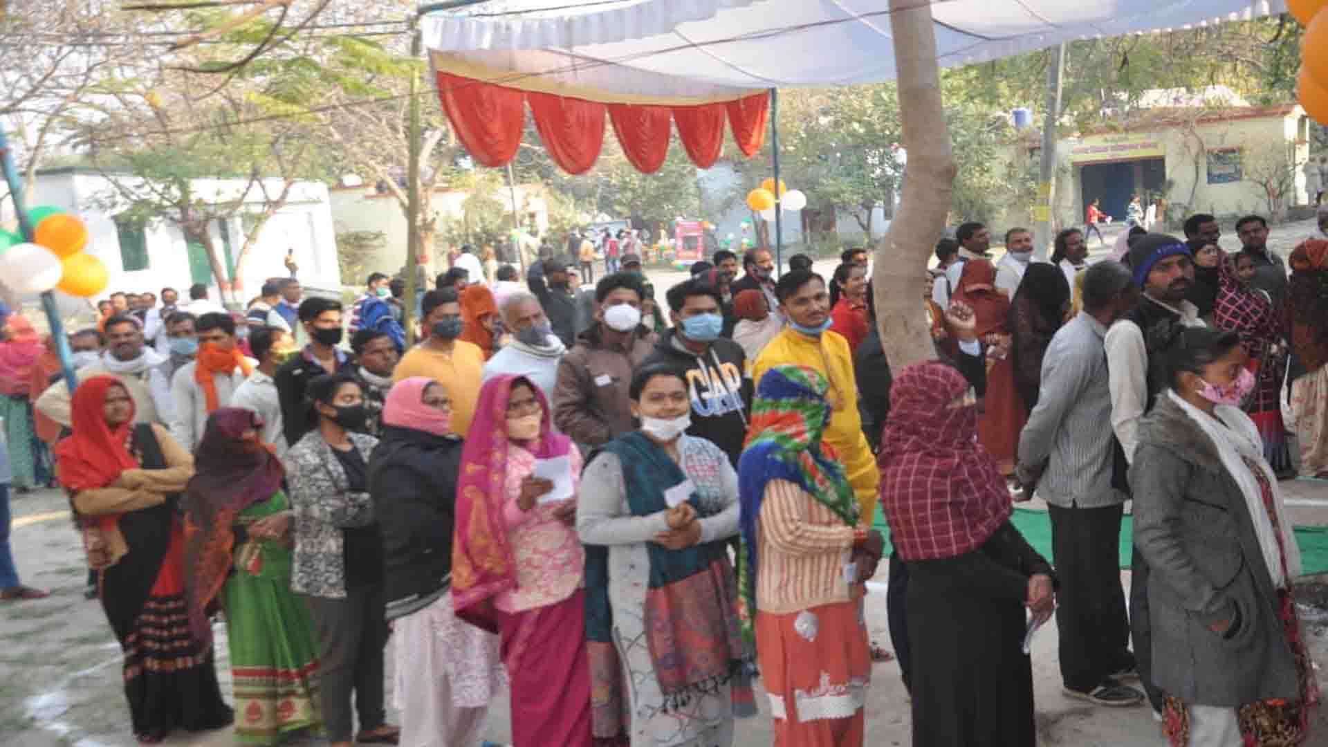 UP Election 2022 4th Charan Voting: Hardoi, Banda, Unnao, Fatehpur Voting News