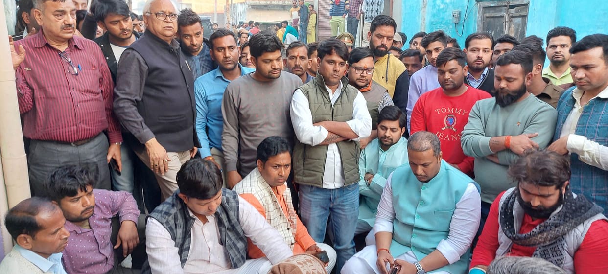Hathras: BJYMO state president consoles Krishna's family members