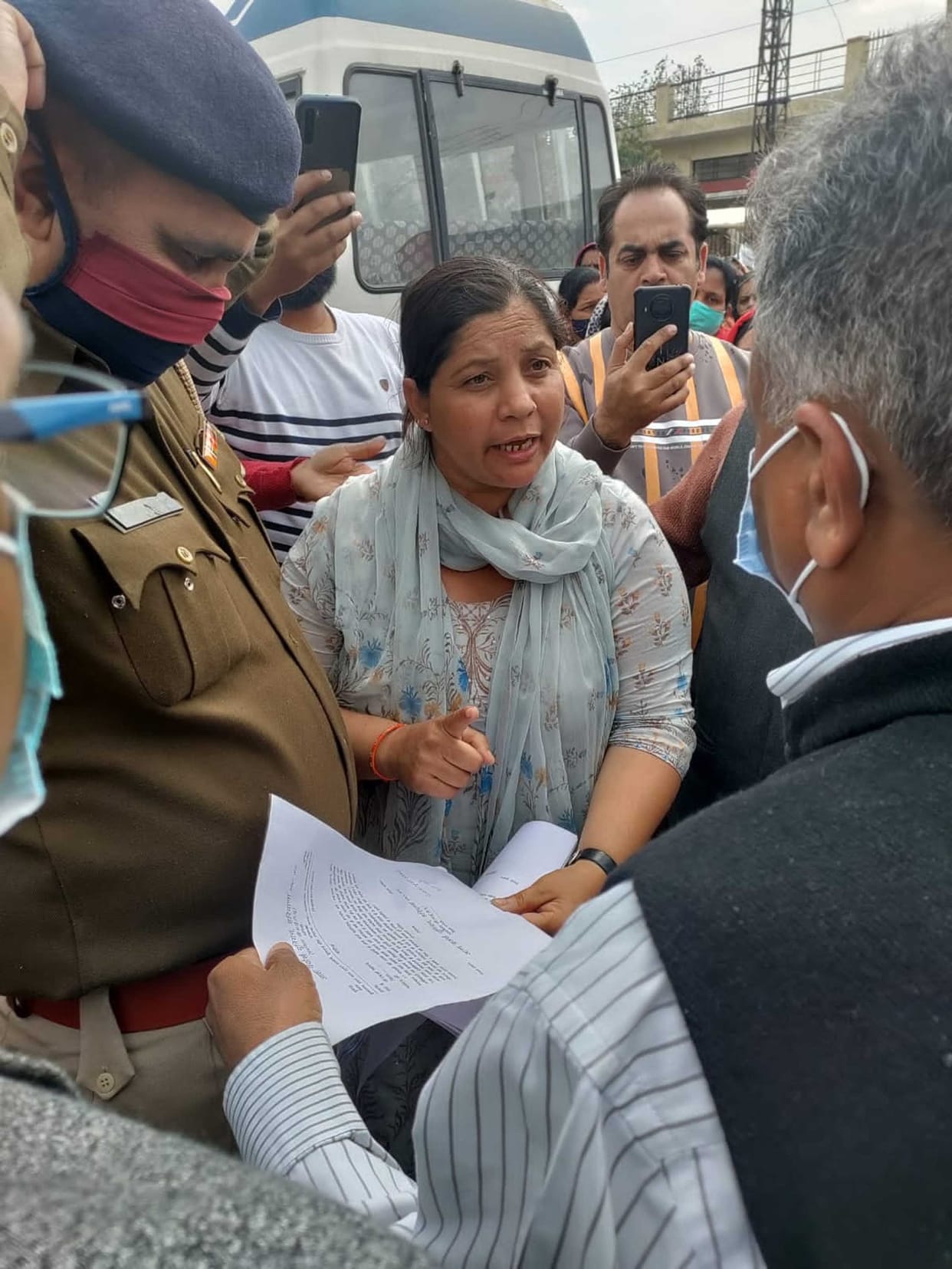 Members of Asha Workers Union created ruckus on CMO and SP office