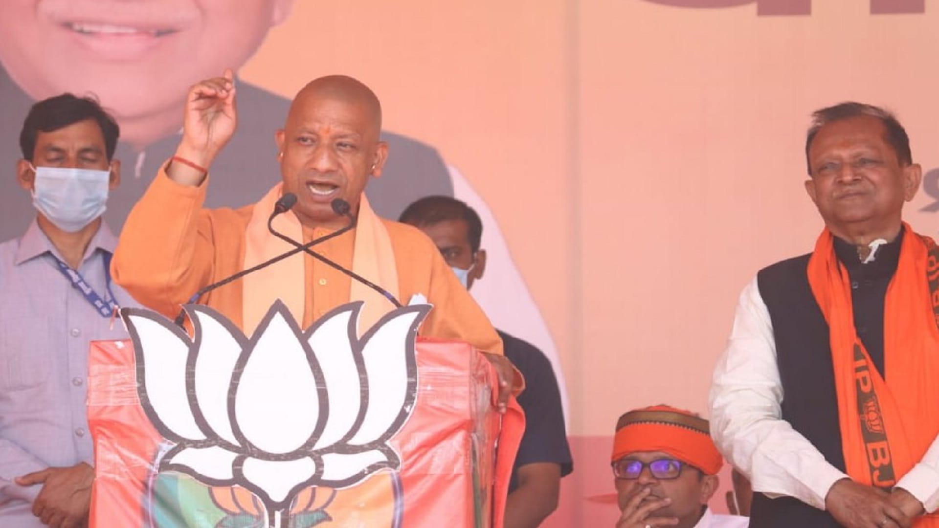 CM Yogi will exert strength in election campaign of Gorakhpur-Basti Mandal