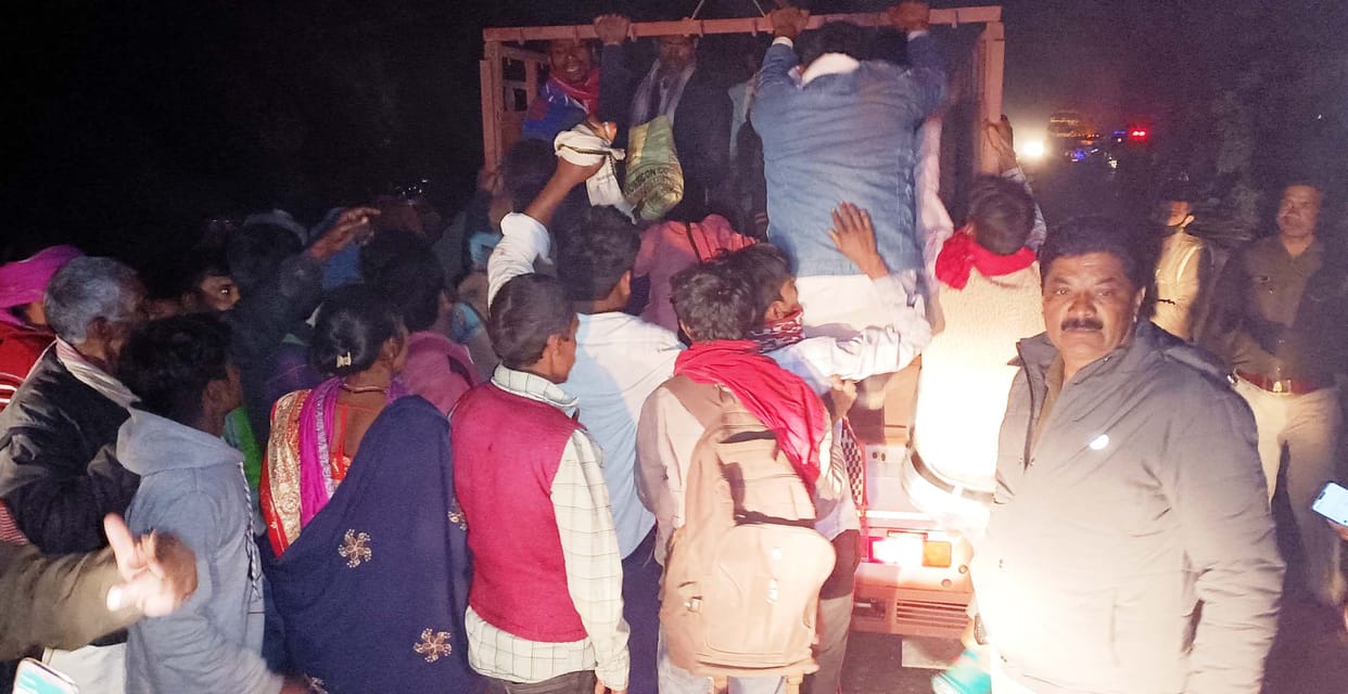 Private bus full of workers of Bihar overturns in a ditch, 40 injured