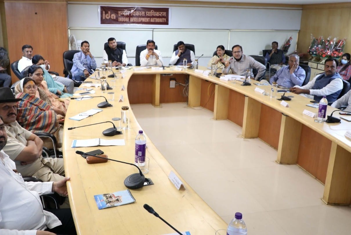 Indore: Indore Development Authority will build 11 overbridges in the city, discussion on alternative plan of four flyovers