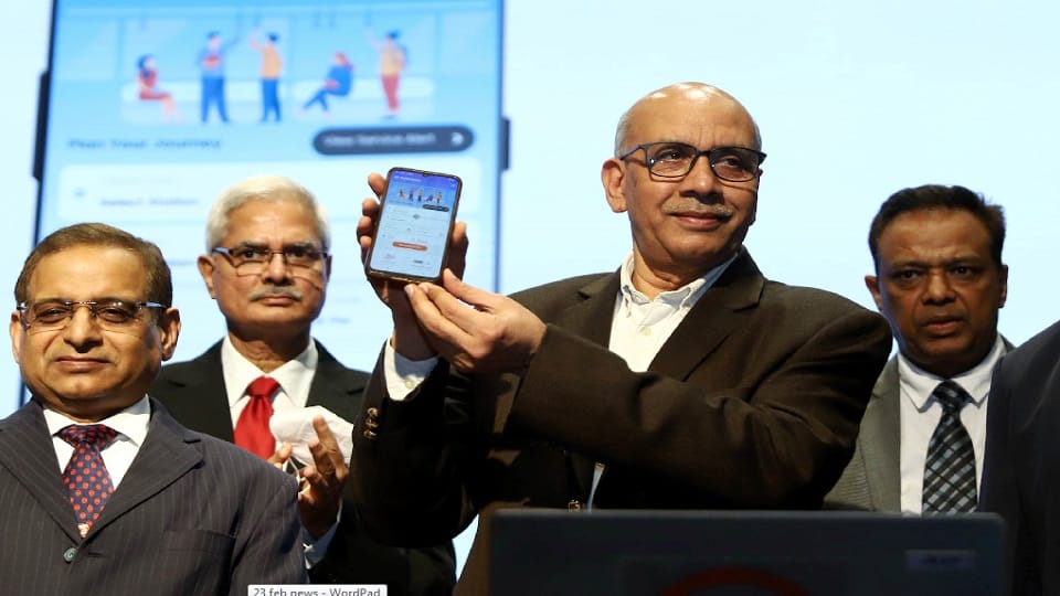 new delhi metro app launched by dmrc managing director dr mangri singh