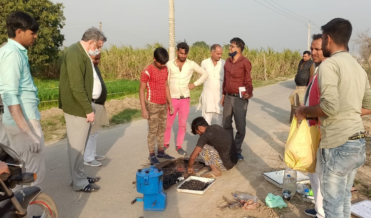Lucknow team arrived to check the road