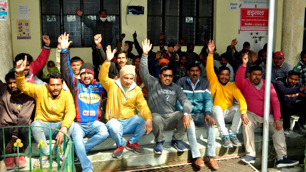 Work boycott of civic employees continues