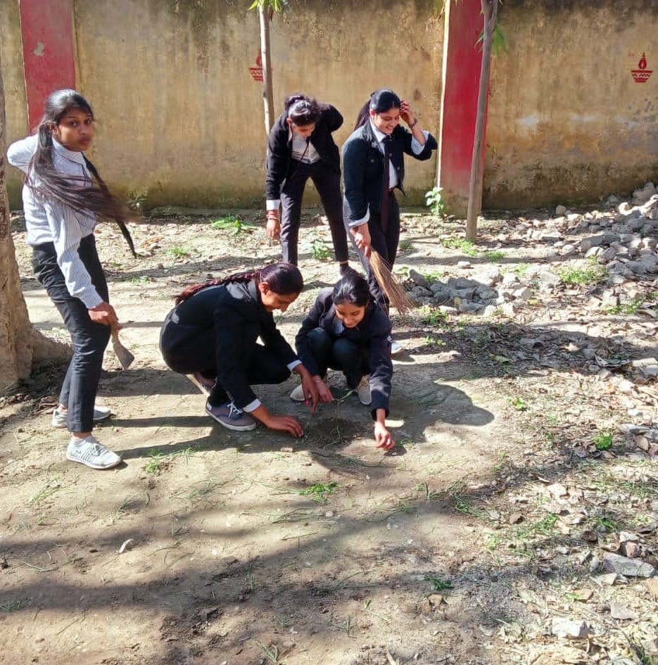 Swayamsevaks-Sevaks conducted cleanliness campaign in the slum