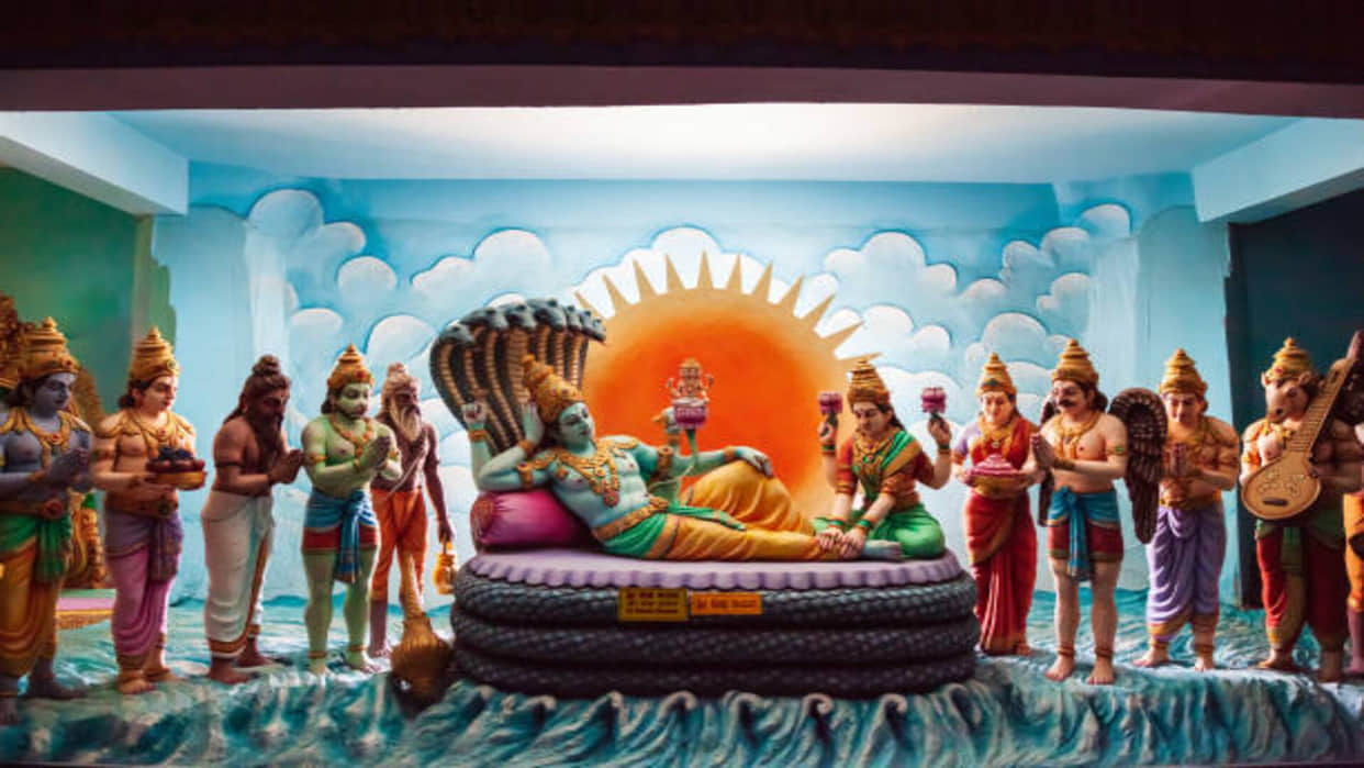 Guruvar Vrat Vidhi significance and benefits in hindi