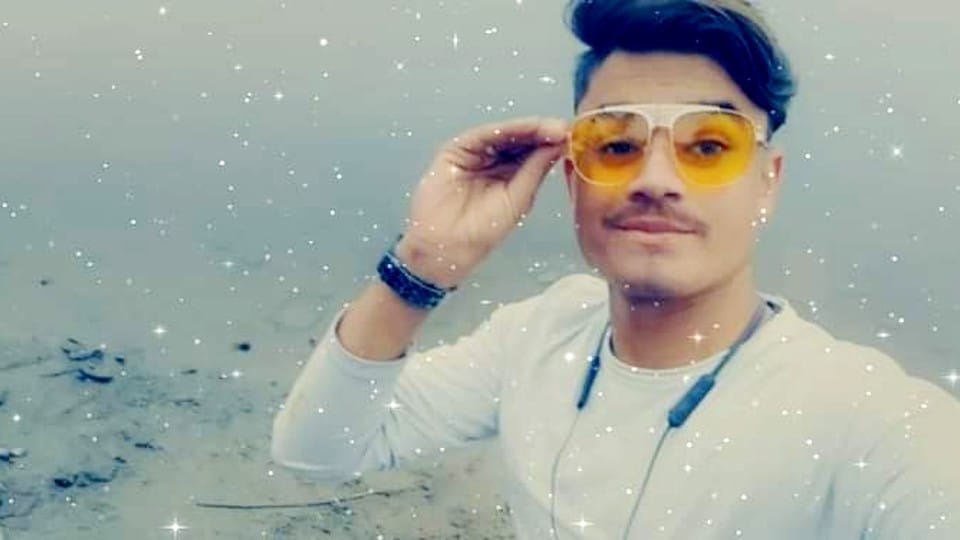 young man committed suicide after his girlfriend refused to marry in agra