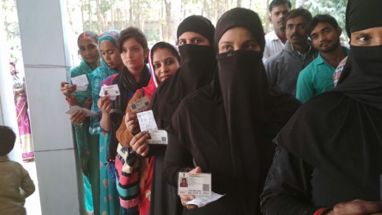 Fourth phase: All seats are stuck in direct competition, caste-religion equations dominate everywhere, in some places BSP and Congress also showed their strength