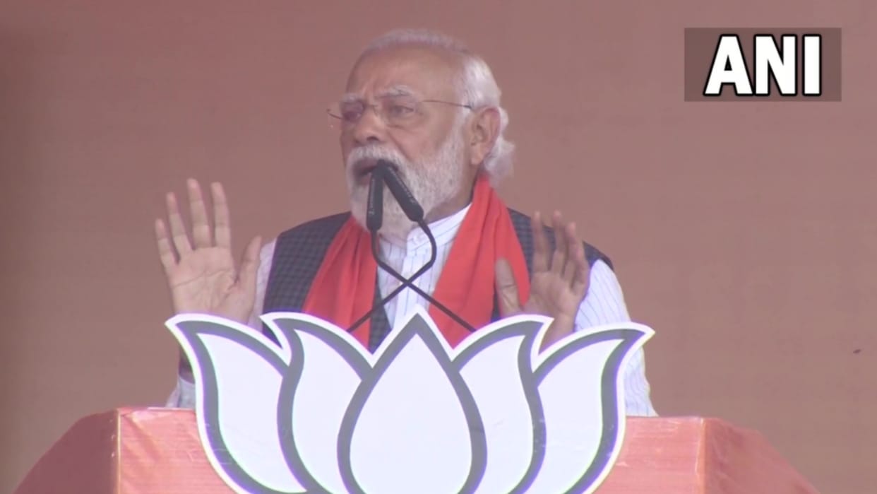 This is how PM Narendra Modi is campaigning in Awadh region.