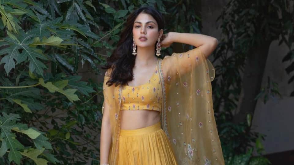 Rhea Chakraborty shared her pictures after Shibani Dandekar and Farhan Akhtar Haldi Ceremony