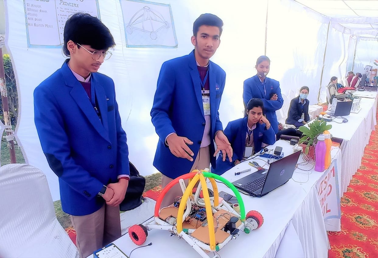 Space rover will not turn while walking on the planet, design ready