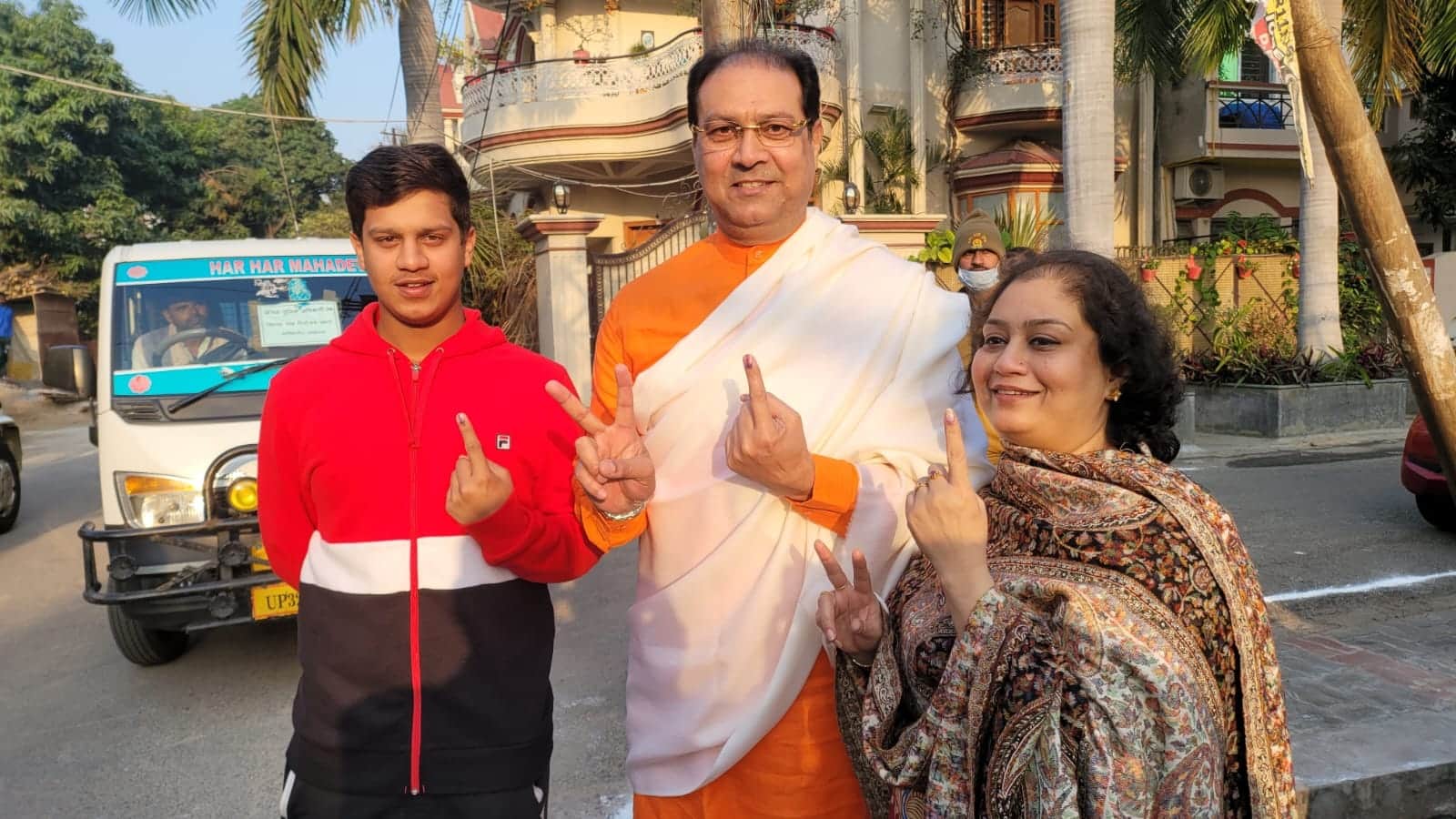   up election phase 4th photos veterans including Mayawati, Sakshi Maharaj cast their votes in uttar pradesh