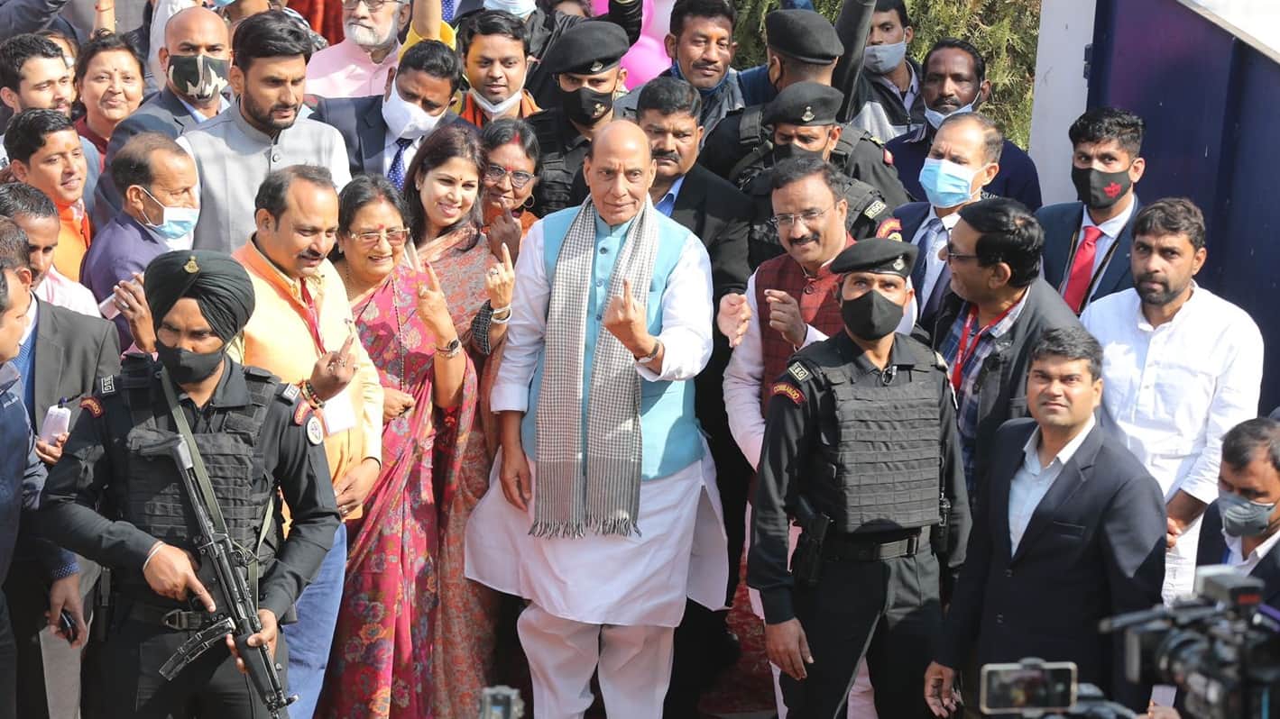   up election phase 4th photos veterans including Mayawati, Sakshi Maharaj cast their votes in uttar pradesh