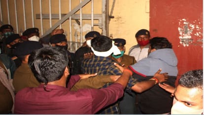 Security personnel and students clashed in BHU:  Students sitting on strike at the main gate in protest against the university administration