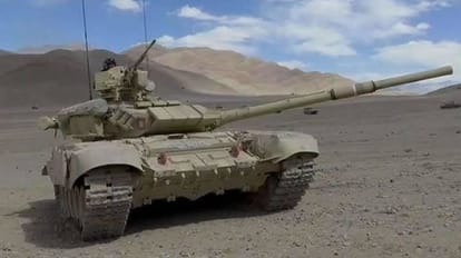 Defence: T-72 और T-90 टैंक का इंजन कितना हुआ स्वदेशी, क्यों दांव पर है आयुद्ध कारखानों से बने निगमों का भाग्य टी-90 टैंक