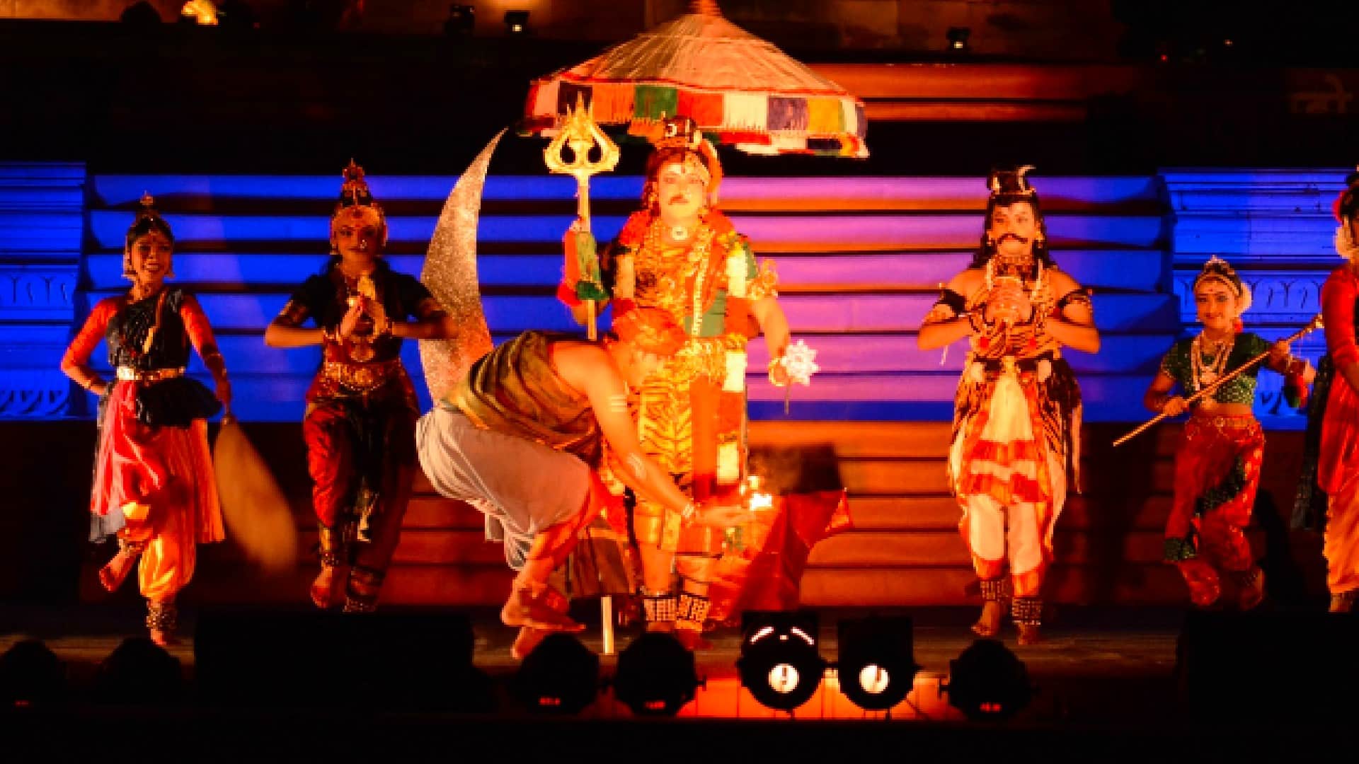 Khajuraho Dance Festival Day 5: Rangila Fagun descended on Khajuraho temples