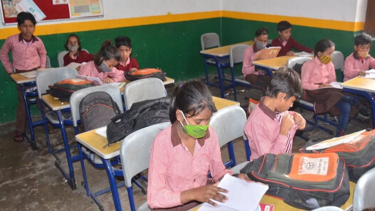 Teachers salary on hold for not getting the target under school chalo abhiyan.