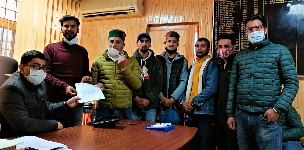 choharchohara student welfare association meet with sdm and dsp in  rohru and discuss their problem
