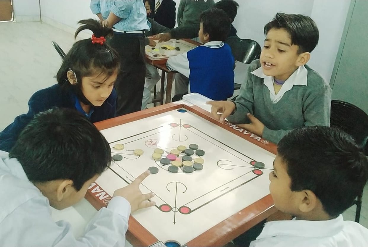 Hathras: Khushi in primary and Pari's team became the winner in junior