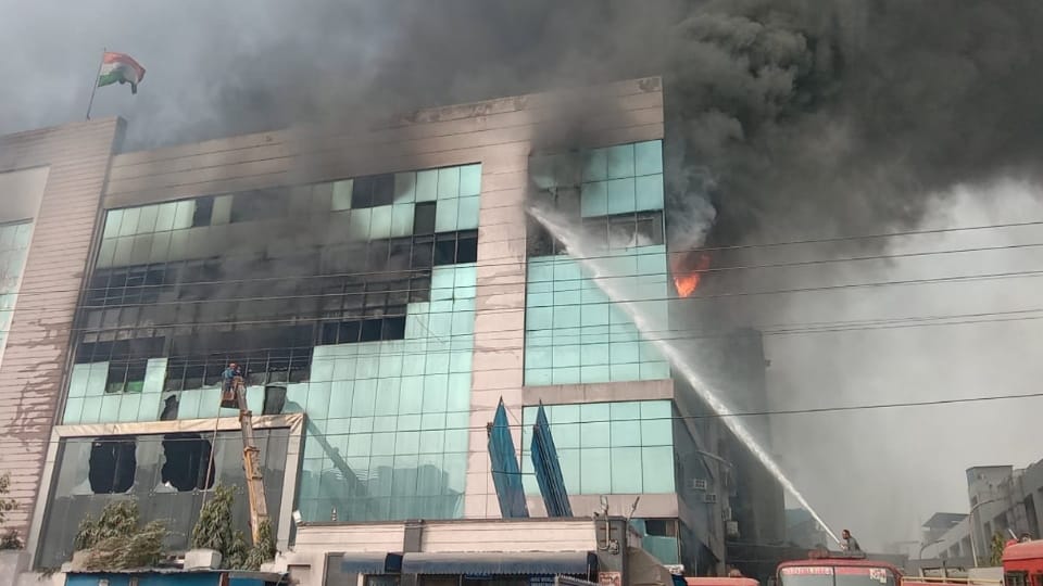Fire broke out in utensil manufacturing factory in Kundli Industrial Area of Sonipat