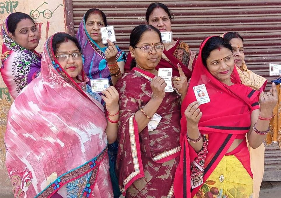 fathepur news,Excited voters, 60.06 percent voting
