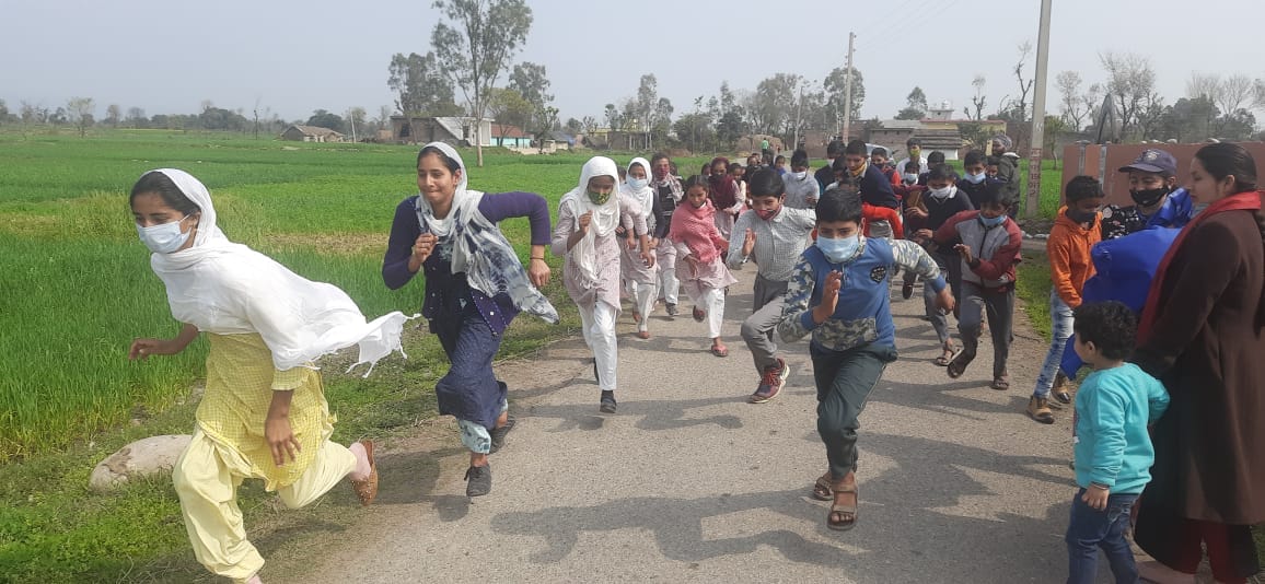 Villagers pledge to fulfill social responsibilities