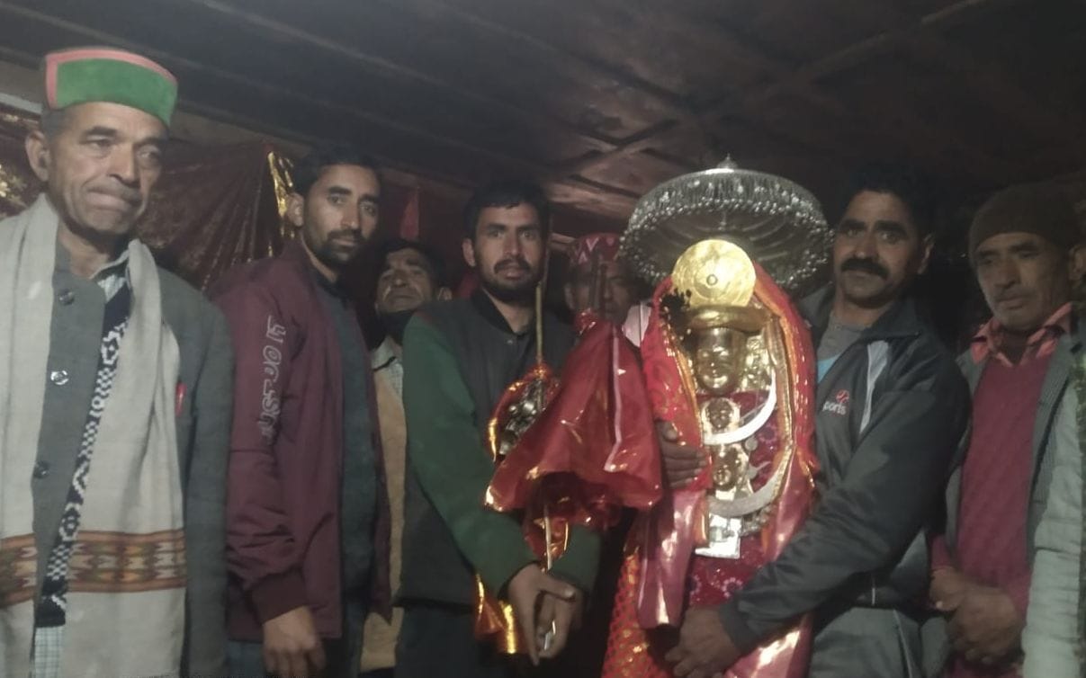 Dev Chaplandu leaves for Mahashivratri