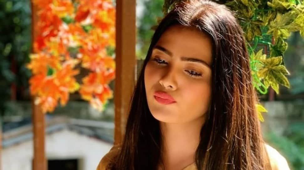 These Actresses like Lolita Bhabhi Radhika Apte Never Shy Giving Erotic And Adult scene