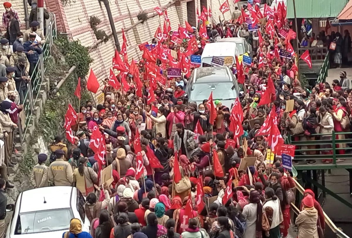 himachal news: Anganwadi Workers gherao Himachal Pradesh Vidhan Sabha in shimla
