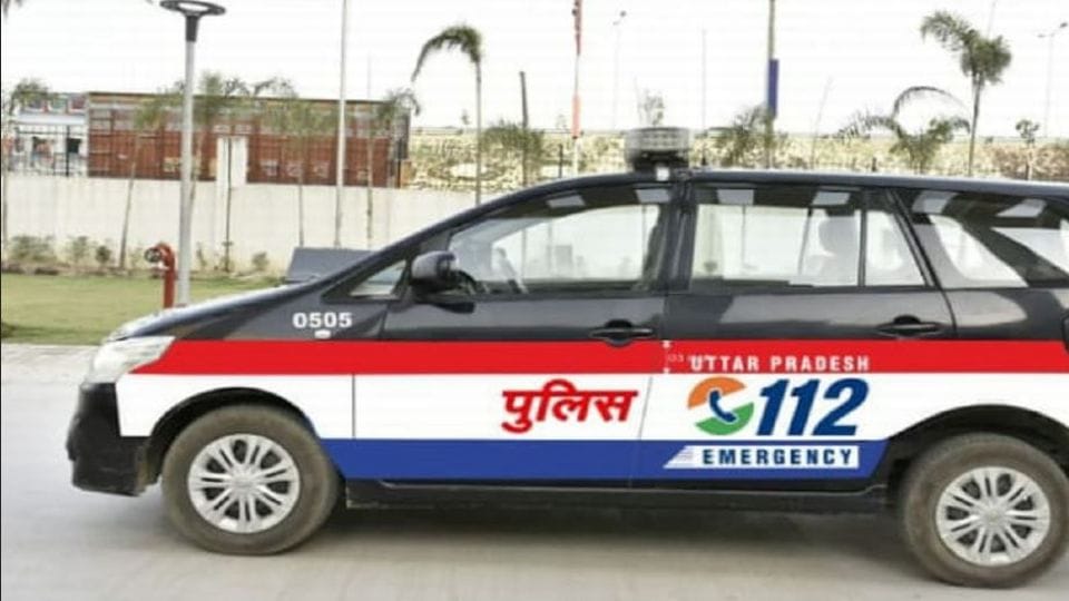 UP Election 2022 Amroha some goons attack family for not voting samajwadi party threatens to leave village else will them