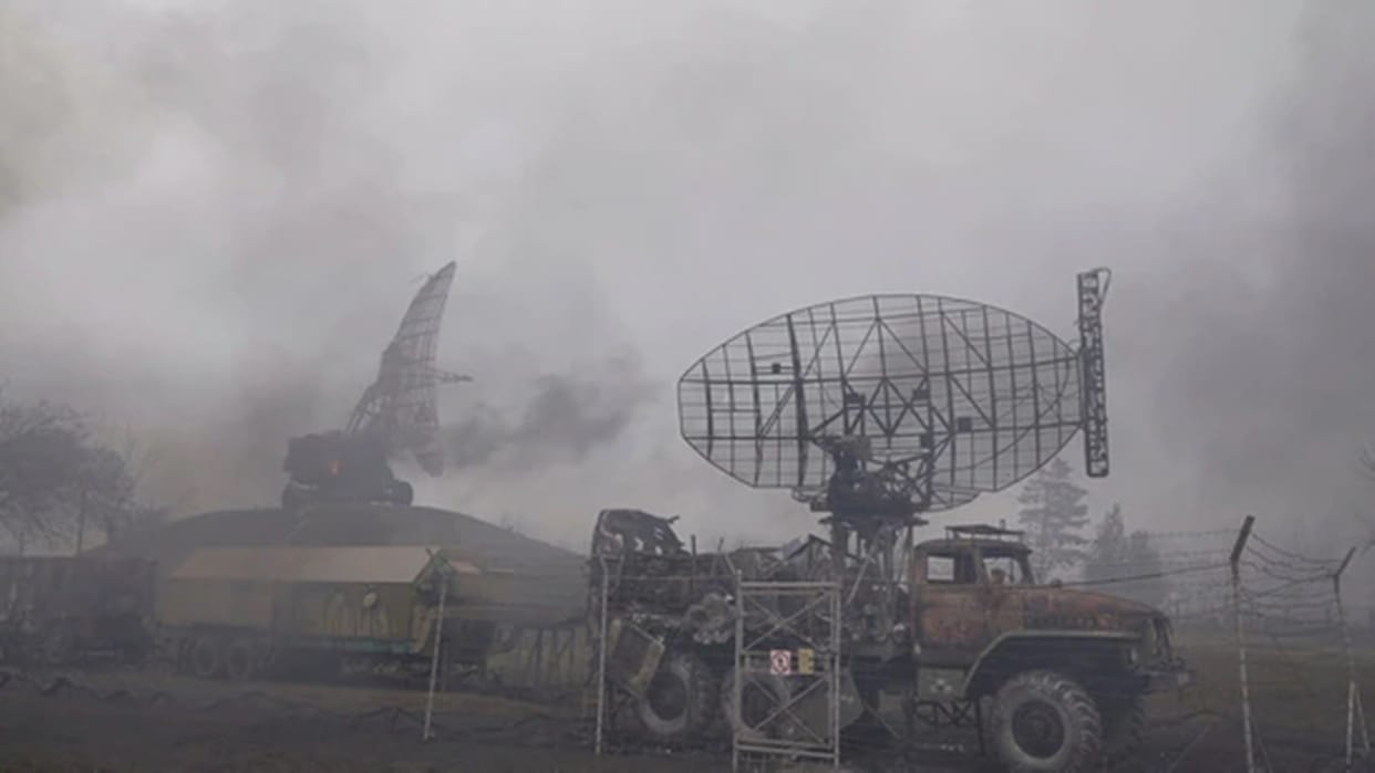 Ukraine Crisis : Engineer blew himself along a bridge to intercept Russian tanks, read Three tales of spirit