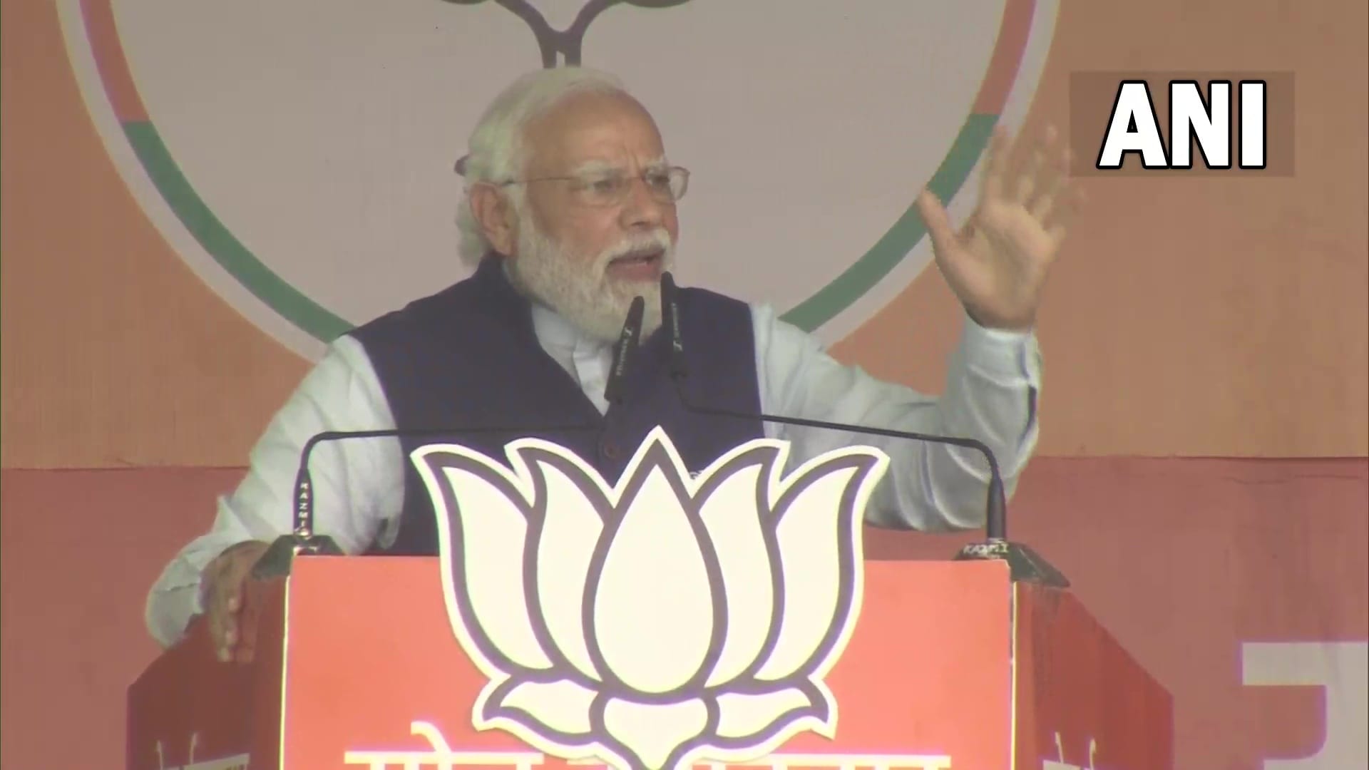 प्रधानमंत्री नरेंद्र मोदी।