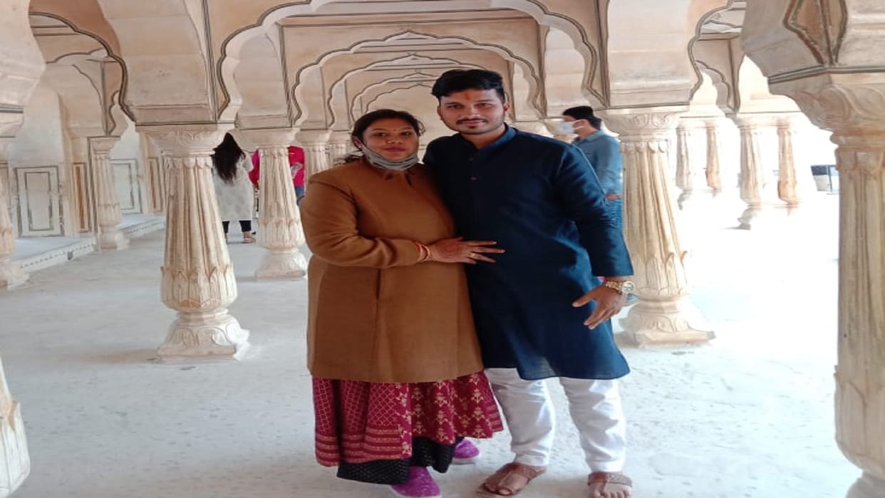 Gift given by wife to BHU student, gift of land on the moon on birthday