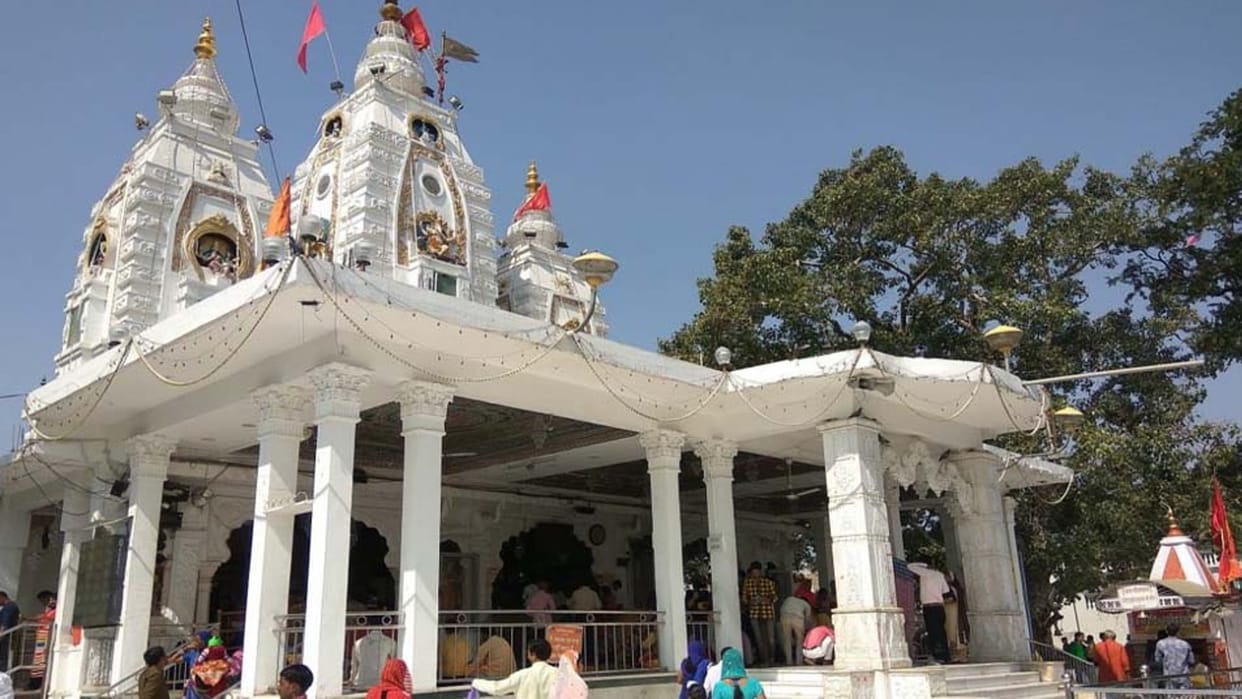 Indore: In memory of mother, son donated an amount of 10 crores to Khajrana Ganesh temple